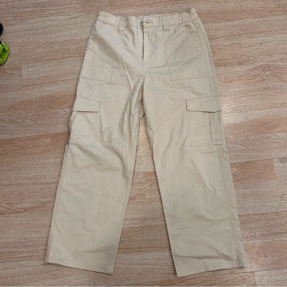 BDG Women’s Beige Cargo Pants Size 32